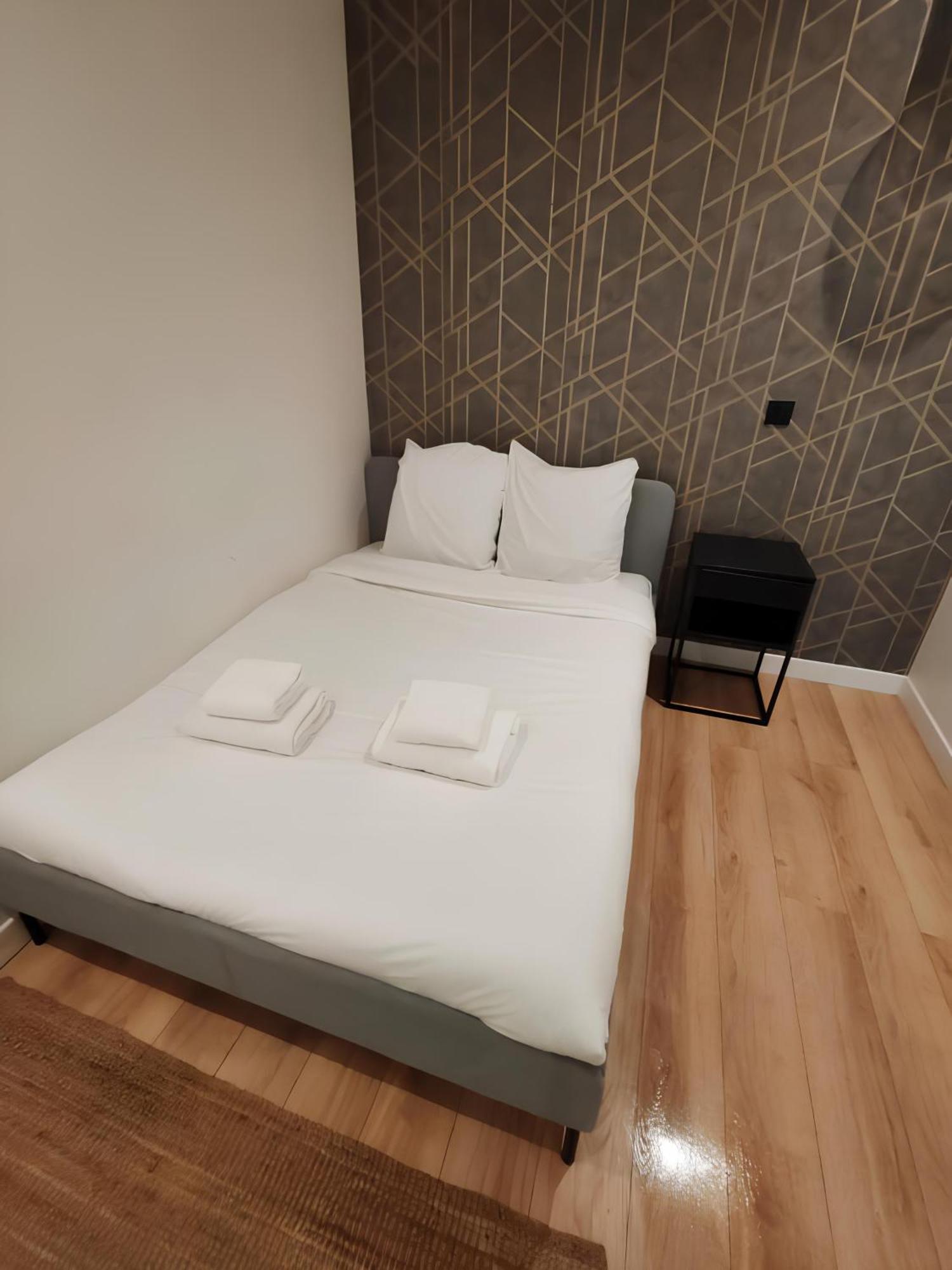 Apartment 1 Bedroom # Buttes Chaumont # 19
